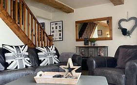 Mia Cottage
